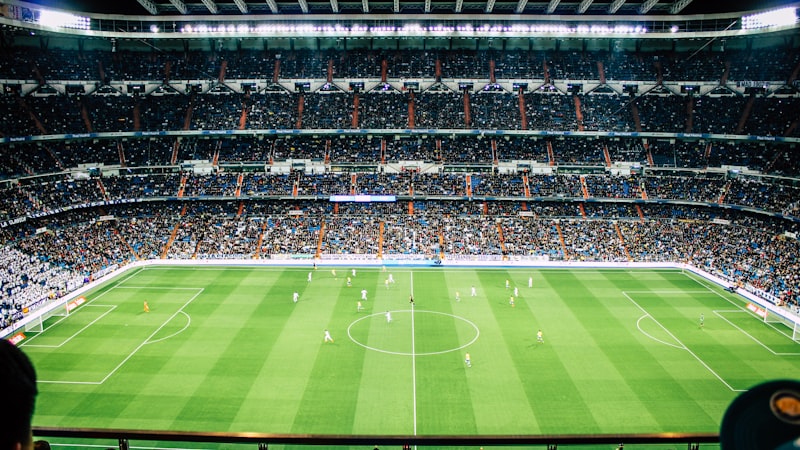 拜仁对阵多特蒙德的德甲比赛热力图 - 展示中场争夺与活动区域